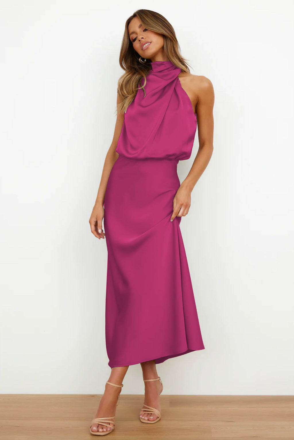 Lydia | Abito lungo con scollatura a halterneck