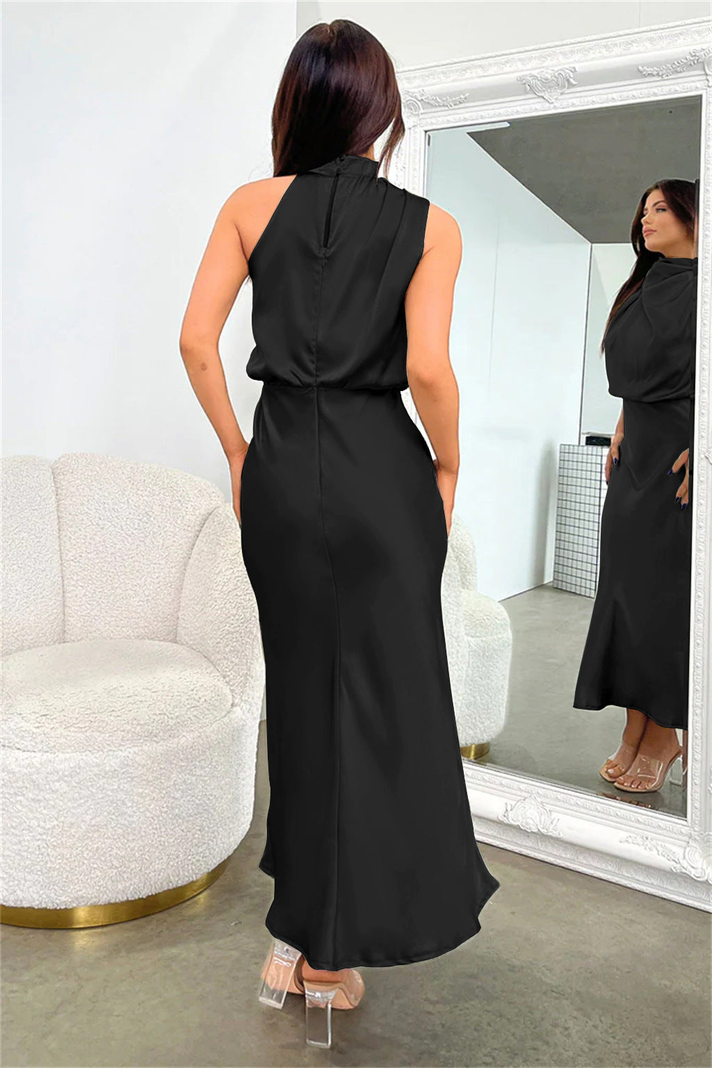 Lydia | Abito lungo con scollatura a halterneck